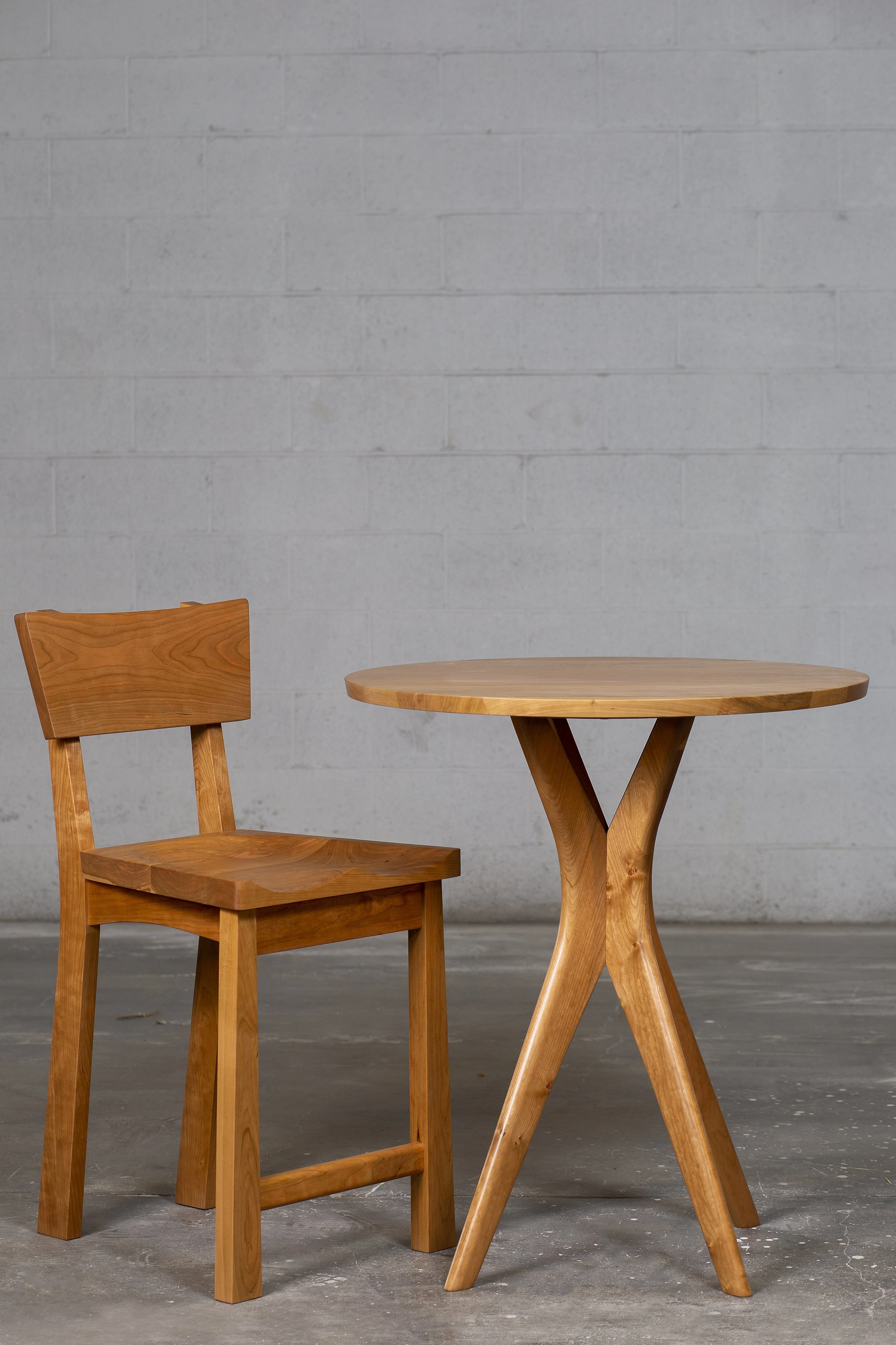 Strata Round Pub Table - Bar Height | Columbus OH - Image 4